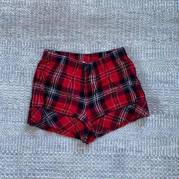 Victoria’s Secret Holiday PJ Shorts - Picture 1 of 4